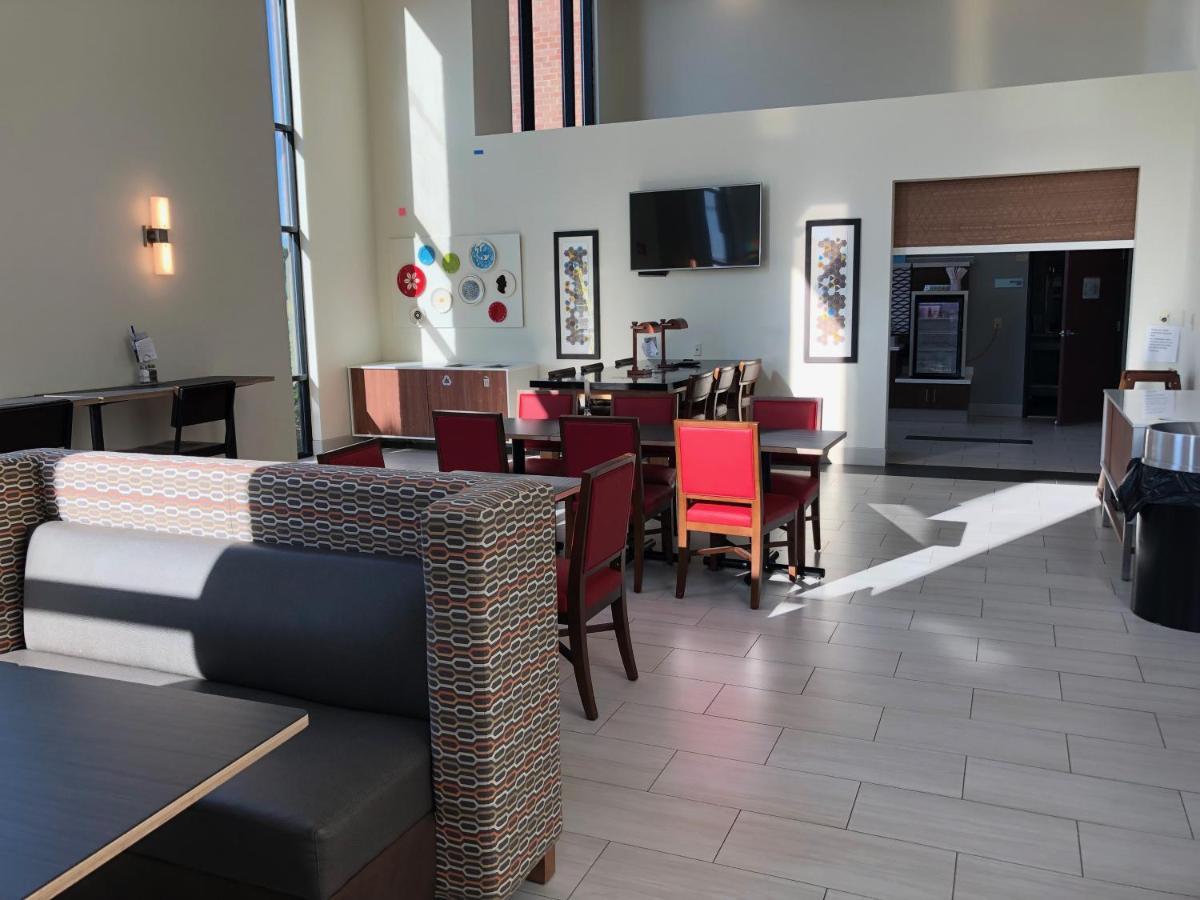 Holiday Inn Express Hotel & Suites Franklin By Ihg Exteriér fotografie